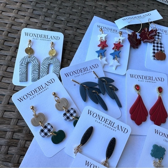 MYSTERY 2 pack of dangle earrings! - Picture 3 of 7